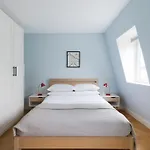 Hampstead Heath 2 Bed